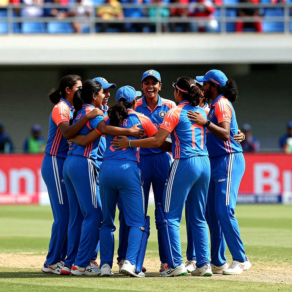 যে দর্শক গণনায় আসে না: এশিয়ার নারী ক্রিকেটের নিরব গ্যালারি ও অদৃশ্য উপস্থিতির হিসাব