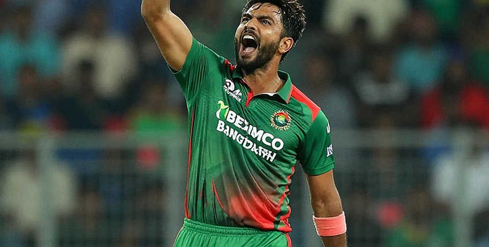 রাঁচির শিশির, সমতল পিচ আর ২৫০ রান: বোলারদের কাঁধে যে বোঝা চাপাল পরিবেশ রাঁচির শিশির, সমতল পিচ আর ২৫০ রান: বোলারদের কাঁধে যে বোঝা চাপাল পরিবেশ